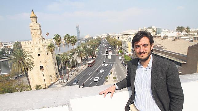 El director general, Ricardo Martn, en la terraza del edificio Cristina, en el centro de Sevilla