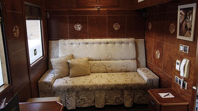 Interior de uno de los compartimentos del tren
