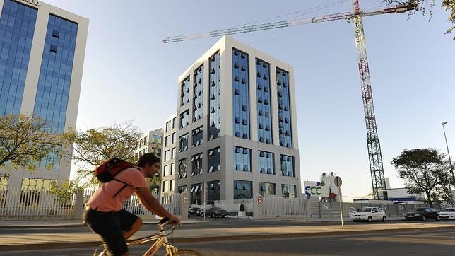 Edificios del parque industrial Nuevo Torneo de Sevilla