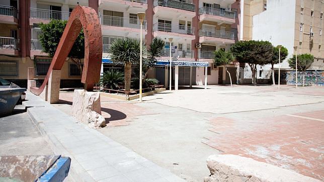 Plaza Carabineros, en la barriada almeriense de El Zapillo