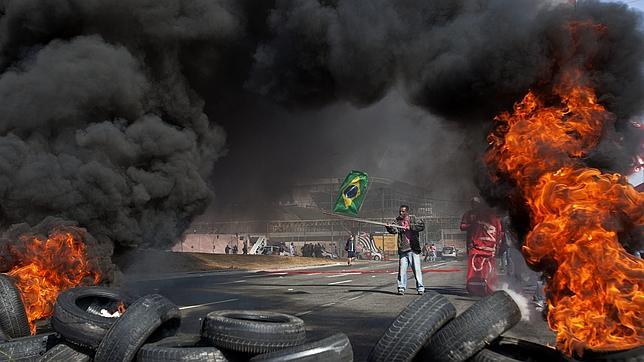 Los manifestantes de Brasil anuncian una tregua a dos d�as del comienzo del Mundial