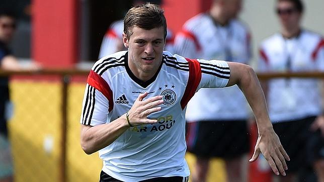 Kroos afirma que su futuro no le afecta Kroos afirma que su futuro no le afecta