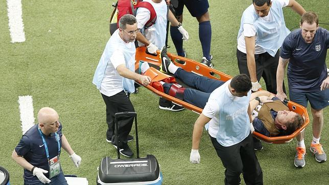 Inglaterra pierde a su «fisio» en la celebración del 1-1 Inglaterra pierde a su «fisio» en la celebración del 1-1