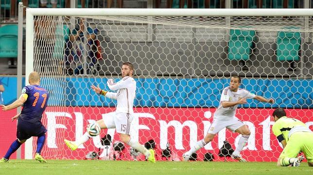 España, en el filo de la cuchilla España, en el filo de la cuchilla
