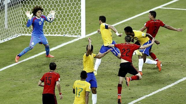 Ochoa frena a Brasil Ochoa frena a Brasil