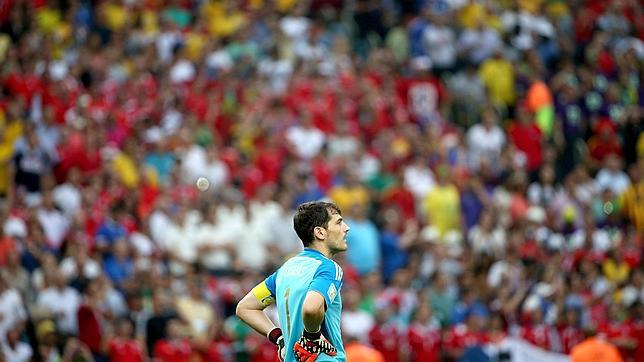 Casillas «canta» en el segundo de Chile Casillas «canta» en el segundo de Chile