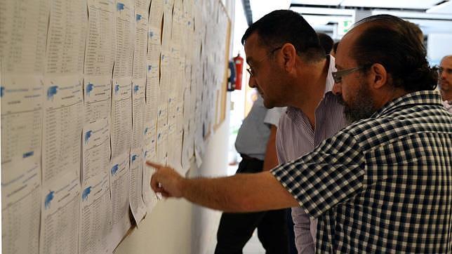 Las calificaciones est�n expuestas en el tabl�n de anuncios de la UAL / ABC