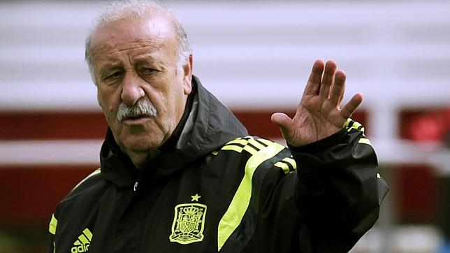 Del Bosque: «Yo pienso en todos los jugadores y ellos sólo piensan en ellos» Del Bosque: «Yo pienso en todos los jugadores y ellos sólo piensan en ellos»