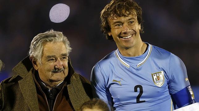 Jos� Mujica: �En la FIFA son una panda de viejos hijos de puta�