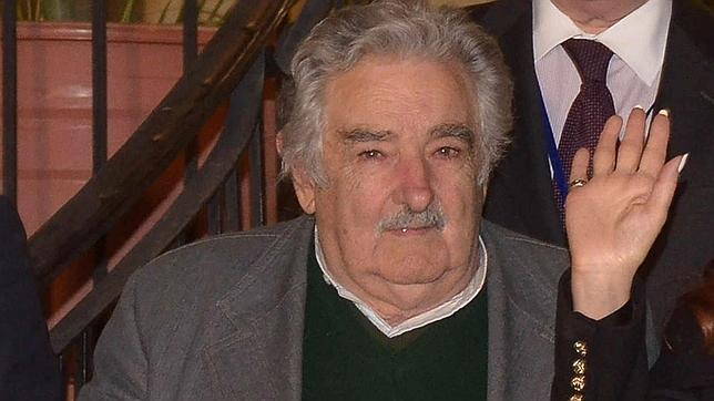 El insulto de José Mujica a la FIFA ya tiene una canción El insulto de José Mujica a la FIFA ya tiene una canción