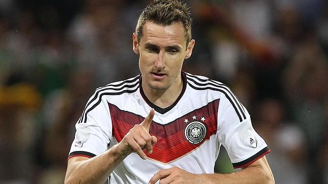 Klose se convierte en el tercer jugador con más partidos en la historia de los Mundiales Klose se convierte en el tercer jugador con más partidos en la historia de los Mundiales