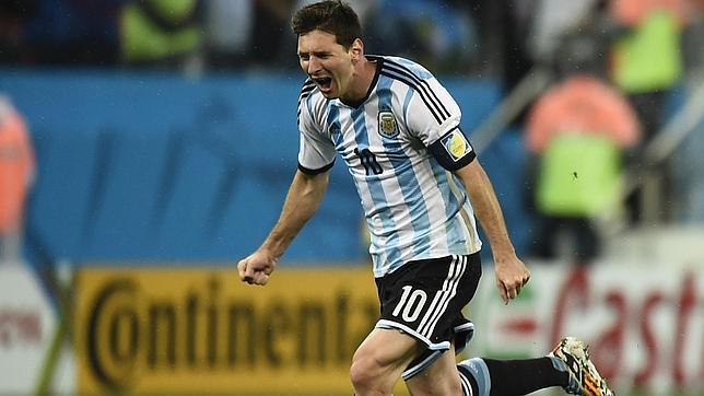 Argentina espera a un Messi desaparecido