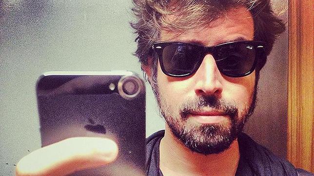 Moe de Triana hace un �selfie� durante la entrevista 