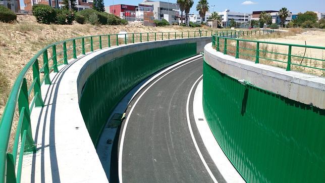 Paso inferior del Pol�gono Pisa en Mairena del Aljarafe