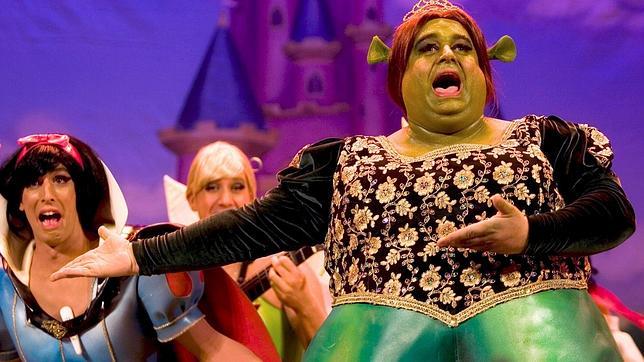 Trajes de la chirigota del Canijo diseados por Carmen de Giles