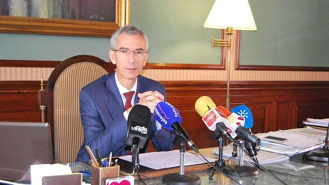 El alcalde de Utrera, Francisco Jim�nez (PA)