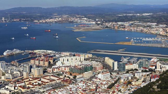 Vista de la Bah�a de Algeciras desde Gibraltar