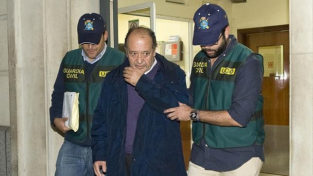 El exjefe del servicio de Carreteras de la Diputaci�n Carlos Podio, conducido al juzgado