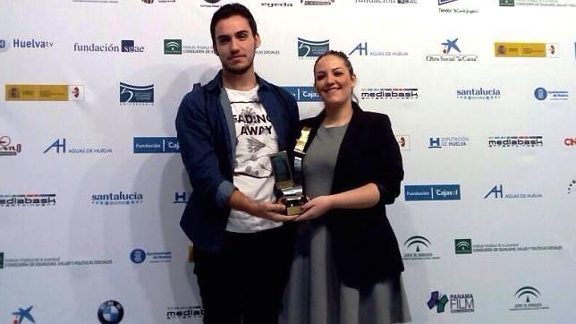 Álvaro y Marta Salguero con su galardón