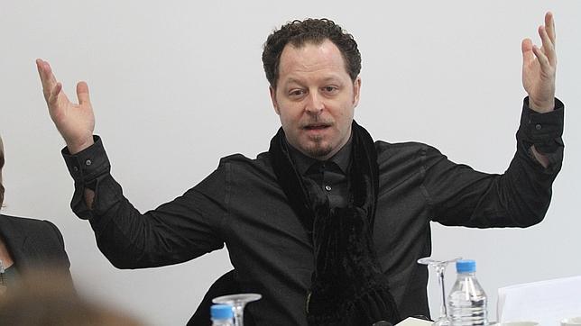 John Axelrod durante su presentación como nuevo director de la Sinfónica