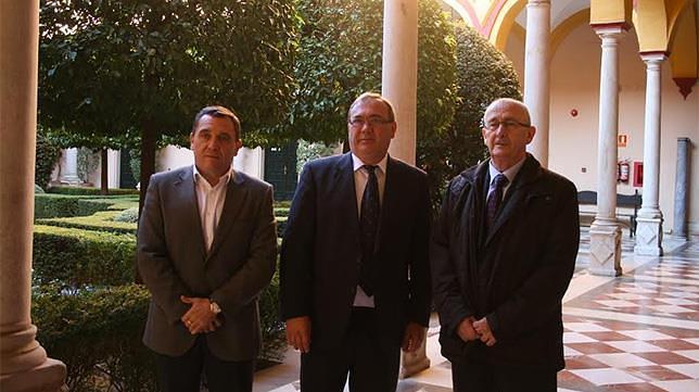 Firma del acuerdo entre Emasesa y Aljarafesa
