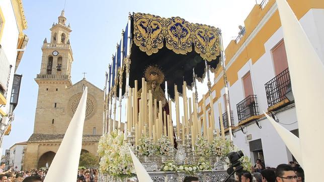La Virgen de la Palma, en su paso de palio el Domingo de Ramos