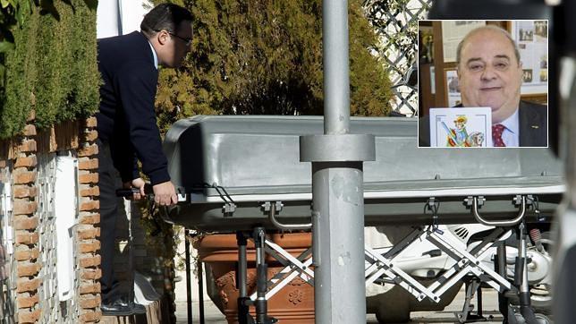 Traslado del cuerpo del exjugador del Granada CF y restaurador Luis Oruez�bal 'Chikito'