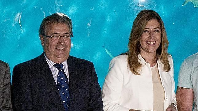 Zoido, junto a Díaz, en la inauguración del acuario