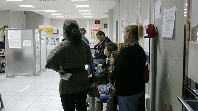 Interior de una oficina del Servicio Andaluz de Empleo (SAE) en Crdoba
