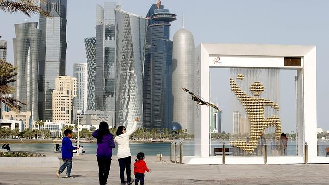 Qatar «contrata» a aficionados españoles Qatar «contrata» a aficionados españoles