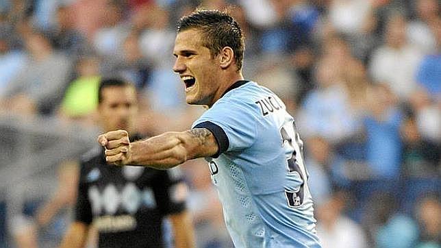Bruno Zuculini, celebrando un gol con el Manchester City