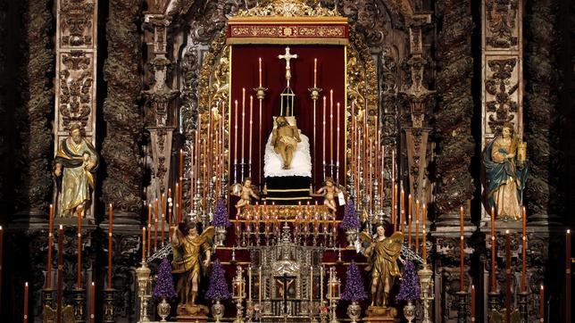 El Se�or del Santo Sepulcro en su altar de quinario