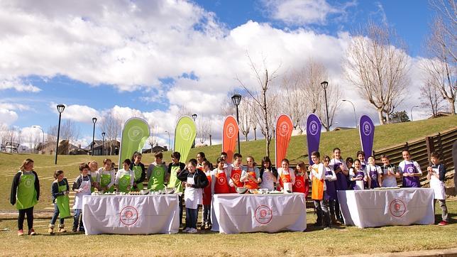 Una de las pruebas por equipos en el campamento MasterChef