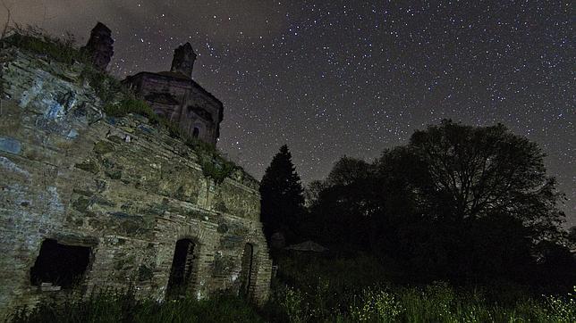 Las estrellas del firmamento, un gran negocio para la Sierra Norte