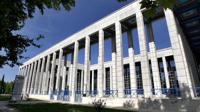 El edificio de Prensa de la Expo 92, en la avenida de Carlos III, en la isla de la Cartuja