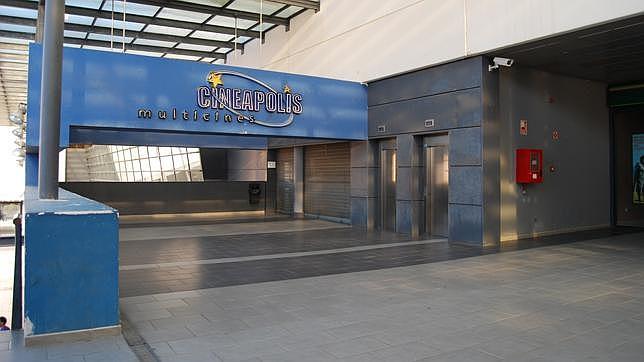 Cines de Montequinto, cerrados desde hace un a�o 