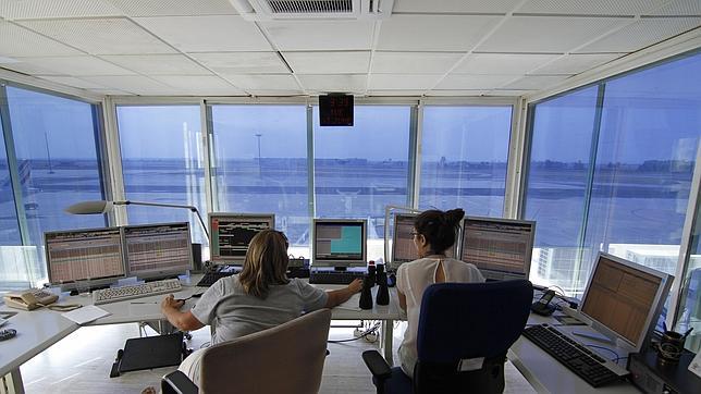 Torre de control del aeropuerto de Sevilla