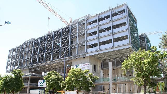 El edificio Centrius, de la Universidad de Sevilla, en pleno proceso de construcci�n