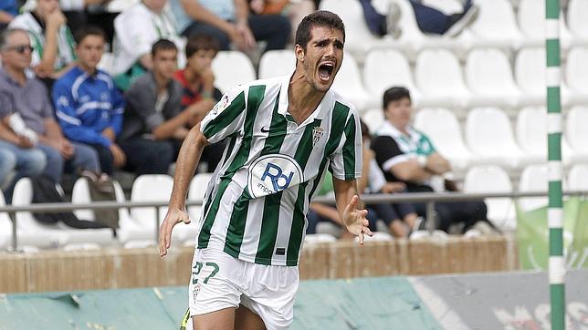 Bernardo Cruz, en el partido ante el Girona de la campa�a 13-14 en El Arc�ngel