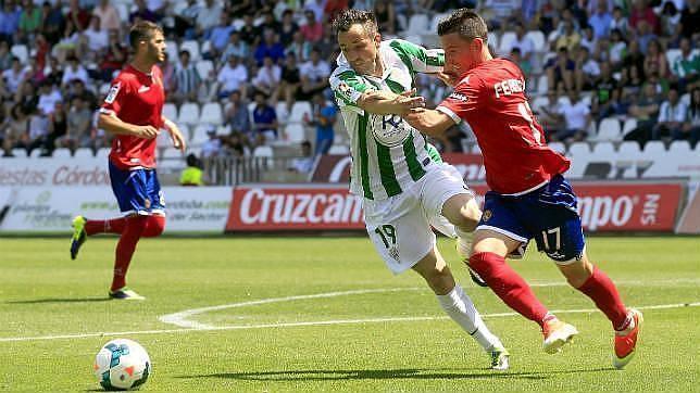 Fern�ndez, durante un partido contra el C�rdoba