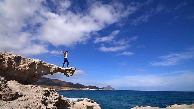 Playa de El Mónsul, una de las más bellas de Almería. Fuente: Andalucía.org