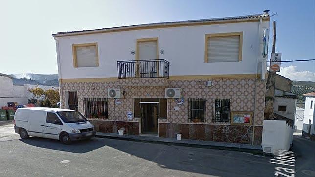 El Bar El Cachos, situado en la plaza del Horno de la localidad granadina de El Turro