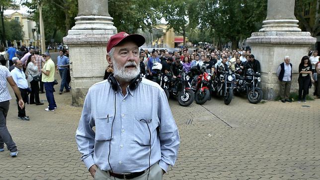 Gonzalo García Pelayo durante el rodaje en la Alameda