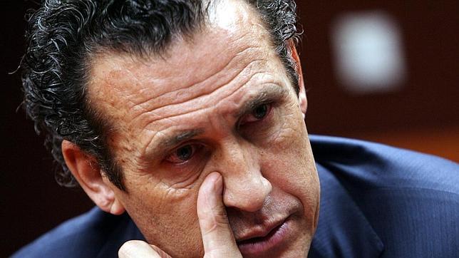 Jorge Valdano: «Es un golpe de autoridad, nunca hubo complejo» Jorge Valdano: «Es un golpe de autoridad, nunca hubo complejo»