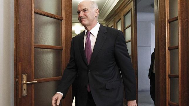 Una Grecia acorralada anuncia otro recorte a pensionistas y funcionarios