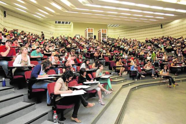 Oposiciones celebradas en el campus de Rabanales, en 2013