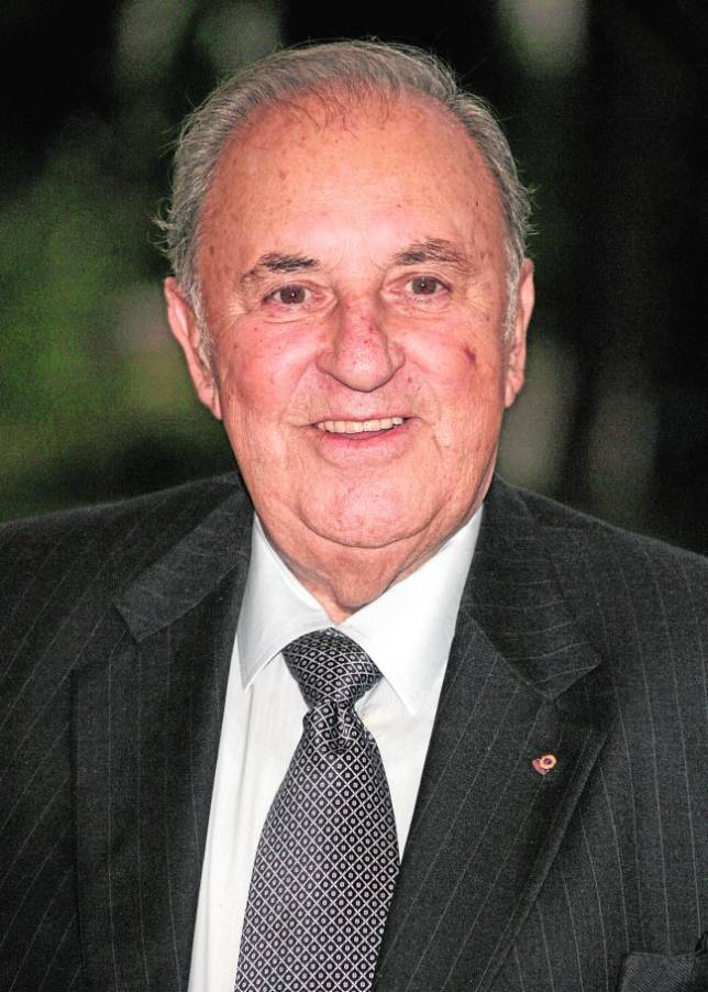 CARLO BERGONZI naci� el 13 de julio de 1924 en Polisene y ha muerto el 25 de julio de 2014 en Mil�n. Era un tenor italiano considerado como el mejor int�rprete del repertorio verdiano. Su carrera lo llev� por toda Europa y comparti� escenario con leyendas como Callas, Tebaldi o Caball�.