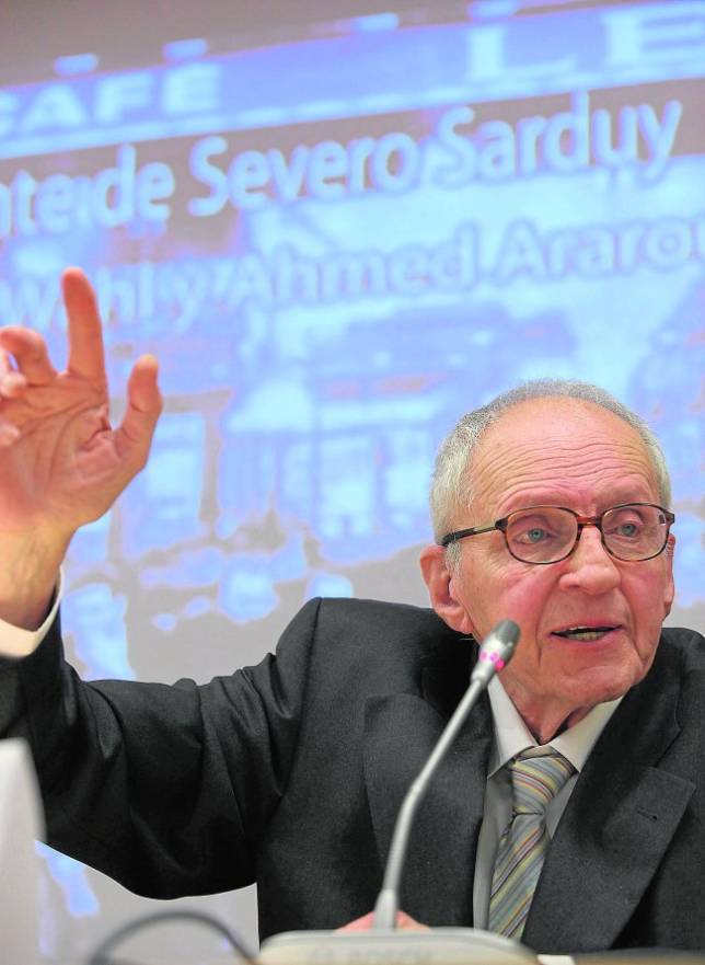 FRAN�OIS WAHL naci� en Par�s el 13 de mayo de 1925 y ha muerto el 15 de septiembre de 2014 en Avilly-Saint-L�onard, Oise. Milit� en favor del Estado de Israel y fue fil�sofo, editor y compa�ero de Severo Sarduy, poeta, dramaturgo, pintor, cr�tico de arte y coleccionista de origen cubano. 