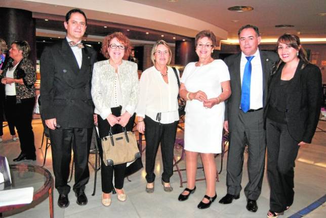 Fernando Villanueva, Pilar Morales, Mara Jos Gimnez, Amalia Prez, Ramn Chamorro y Angelina Roa