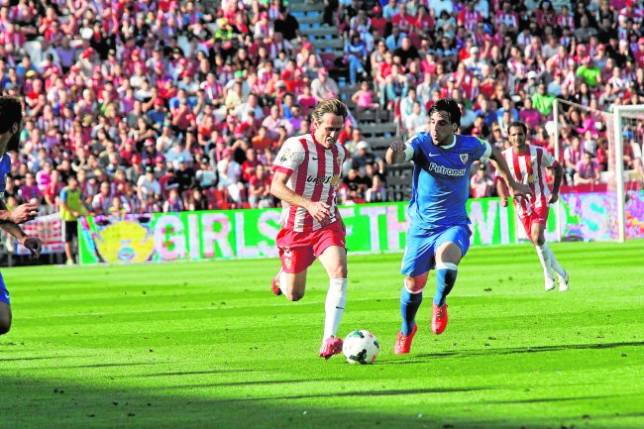 Corona y Be�at, en el Almer�a-Athletic que salv� a los andaluces
